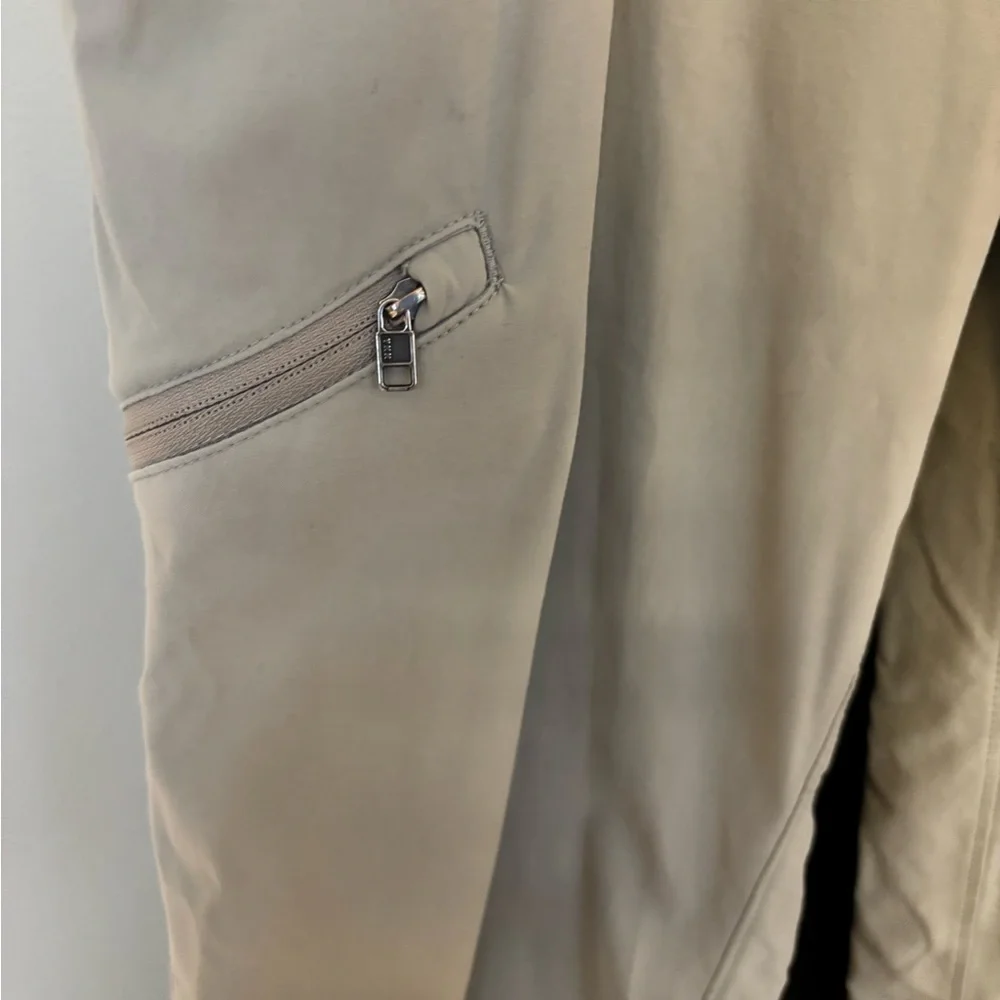 Patagonia Tan Women’s Quandary Pant - size 8​ - Picture 3 of 12